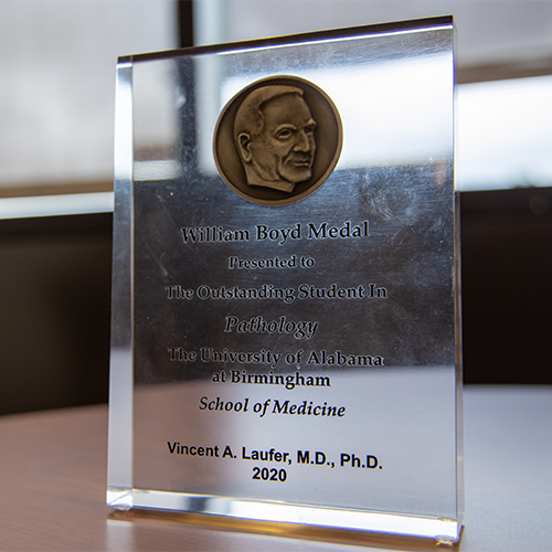 https://www.pathology.med.umich.edu/static/apps/cms/1042/Boyd_Medal_500x500.jpg